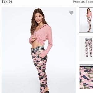 Victoria Secret Pink Ultimate legging camo size xs